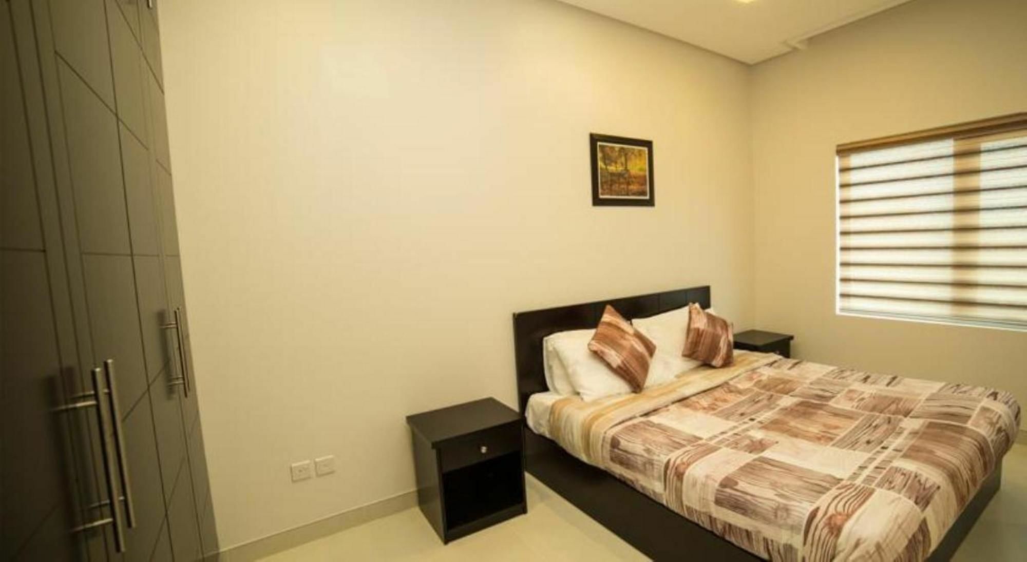 Golden Rose Luxury Suites Манама Экстерьер фото
